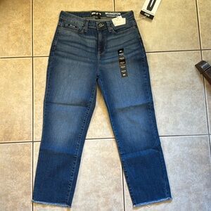 DKNY Rivington Slim Straight Crop Size 29